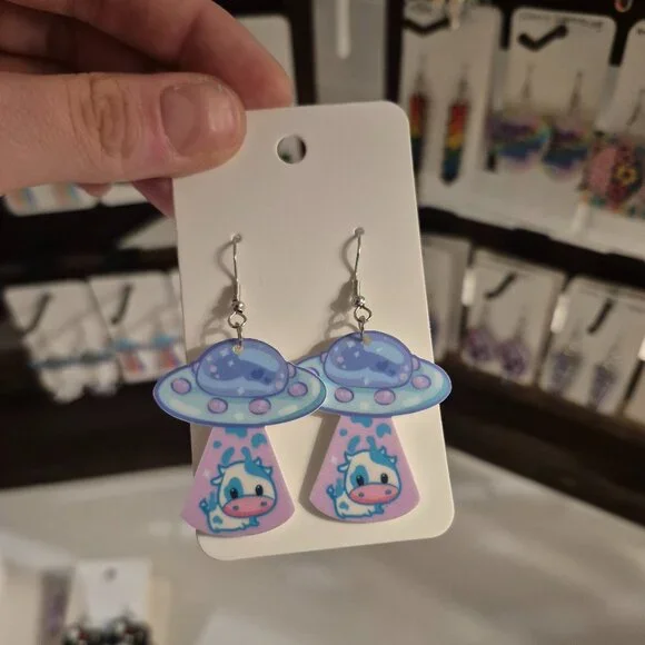 Pink Cow Abduction UFO Earrings - Picture 4 of 5
